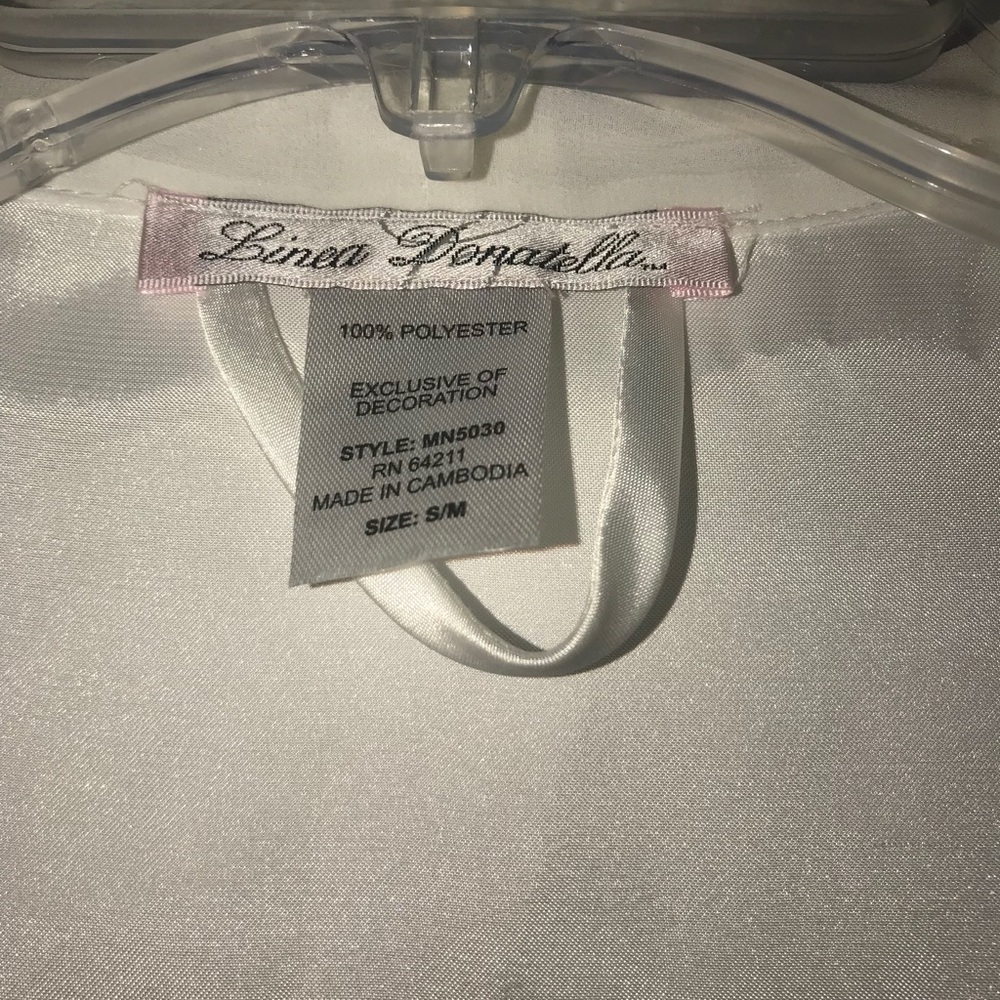 Wedding Robe. Never worn - Picture 2 of 2